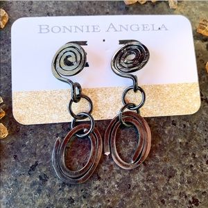 Bonnie Angela Petite Swirl Oval Stud Earrings